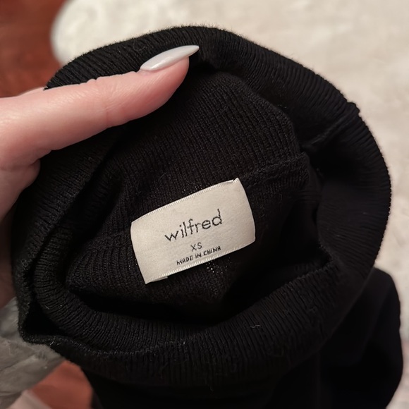 Wilfred cropped turtleneck sweater  XS - Picture 3 of 3